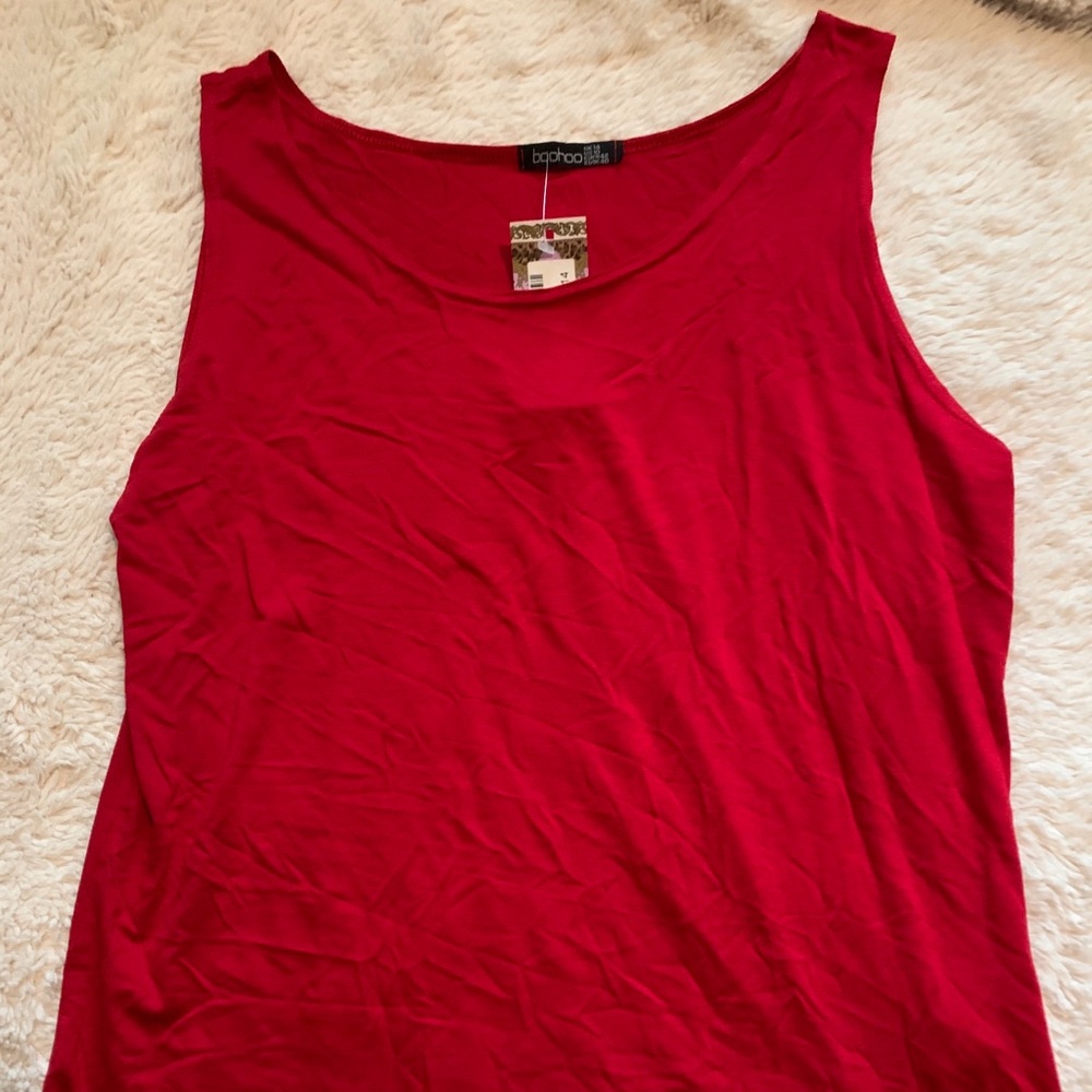 red loose tank top